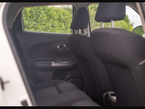 Nissan Juke 1.6 Juke Acenta 5dr 8