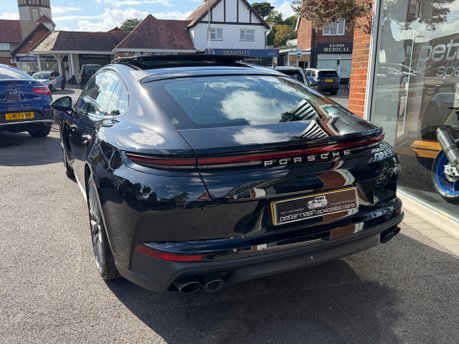 Porsche Panamera PDK 12