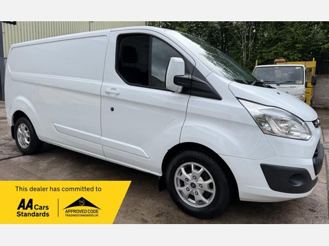 Ford Transit Custom 2.2 TDCi 290 Limited Panel Van 5dr Diesel Manual L2 H1 (186 g/km, 123 bhp) 1