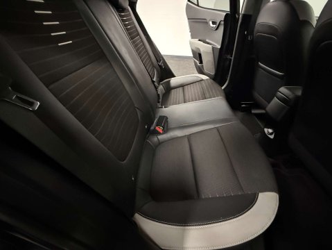 Kia Stonic 1.0 Stonic 3 ISG Semi-Auto 5dr 37