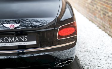 Bentley Flying Spur V8 S Mulliner 33