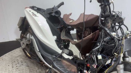 Piaggio Medley 2019 NON RUNNING PROJECT SCOOTER BREAKER PARTS BIKE 125CC 7