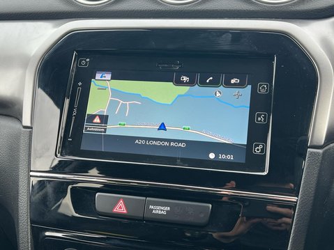 Suzuki Vitara SZ-T BOOSTERJET MHEV 19