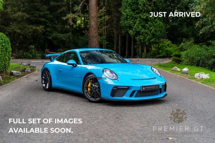 Porsche 911 GT3 WARRANTY. CLUBSPORT PACKAGE. MANUAL. PCCBS. CARBON INTERIOR. FRONT LIFT. 