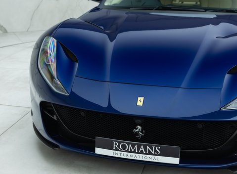 Ferrari 812 Superfast 26