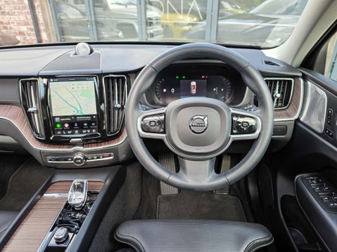 Volvo XC60 2.0 XC60 Ultimate B5 MHEV AWD Auto 4WD 5dr 34