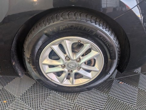 Hyundai i30 1.4 Active Euro 5 5dr 23