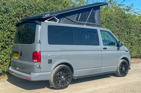 Volkswagen Transporter Camper | 4 Berth | Air Con | Pop Top | Cooker | Rock n Roll Bed