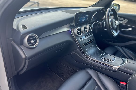 Mercedes-Benz GLC GLC 300 D 4MATIC AMG LINE PREMIUM PLUS 33