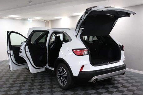 Ford Kuga TITANIUM FIRST EDITION 21