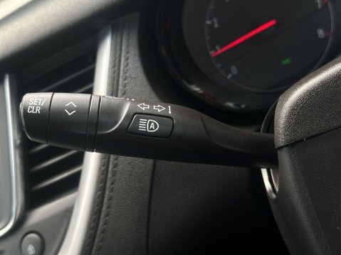 Vauxhall Grandland X 1.2 Turbo SE Premium Euro 6 (s/s) 5dr 38