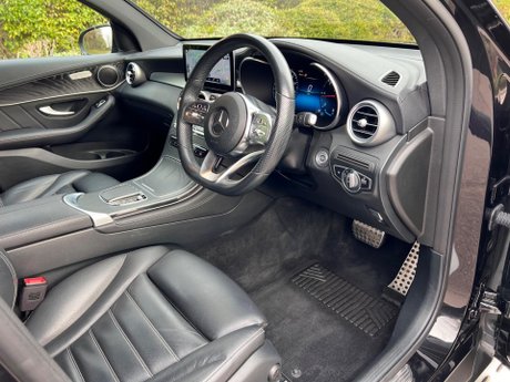 Mercedes-Benz GLC 2.0 GLC300d AMG Line (Premium) Coupe G-Tronic+ 4MATIC Euro 6 (s/s) 5dr 17