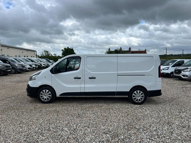 Renault Trafic LWB L2H1 Low Roof Business LL30 Air Con Sensors EURO 6 NO VAT 1