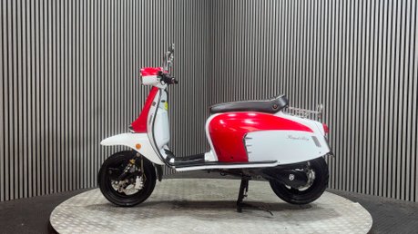 Royal Alloy GT 2019 ONLY 2K NEW MOT CUSTOM SCOOTER LEARNER LEGAL 125CC 6