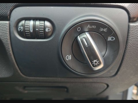 Volkswagen Golf 1.6 Golf Match TDI BlueMotion Technology 5dr 23