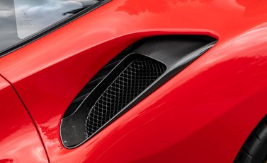 Ferrari 488 Pista 32