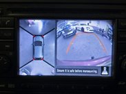 Nissan Qashqai 2.0 dCi Tekna Auto 4WD Euro 5 5dr (AVM) 33