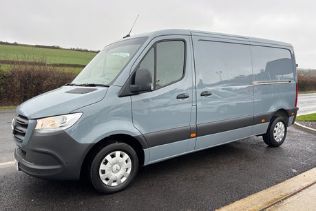 Mercedes-Benz Sprinter 315 Cdi Premium 9g-Tronic Mwb Lr Panel Van