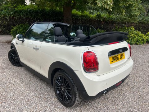 Mini Convertible 1.5 Cooper Euro 6 (s/s) 2dr 5
