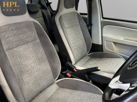 Volkswagen Up 1.0 beats Hatchback 5dr Petrol Manual Euro 6 (s/s) (65 ps) 2 Owners - Air C 11