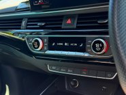 Audi A4 AVANT TFSI S LINE BLACK EDITION MHEV 6