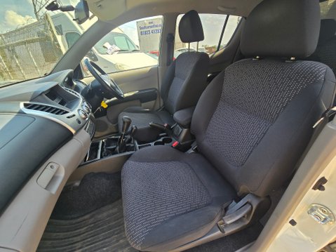 Mitsubishi L200 DI-D 4X4 WARRIOR LB DCB 13
