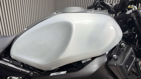 Yamaha XSR900 HERITAGE MT09 2016 ONLY 19K STUNNING MODERN RETRO 900CC 30