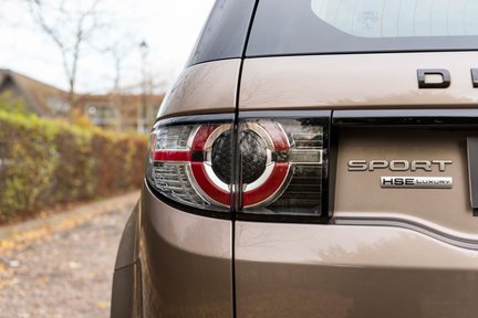 Land Rover Discovery Sport TD4 HSE LUXURY 17