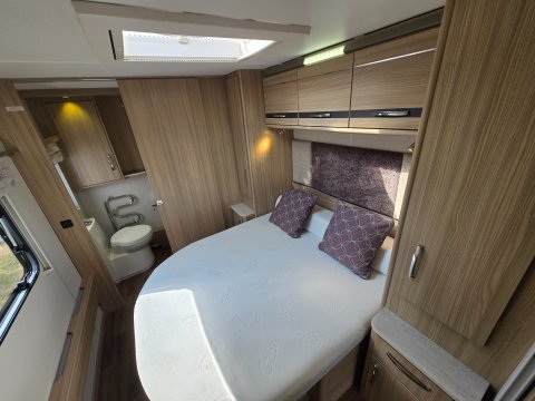 Coachman Pastiche 575 11