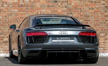 Audi R8 V10 Plus 3