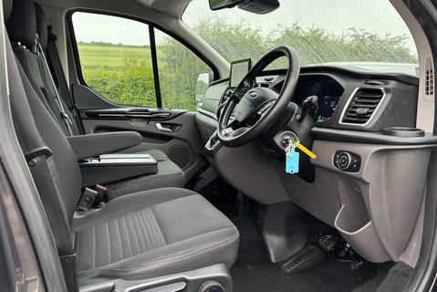 Ford Transit Custom 320 L1 Limited 170 ps Selectshift DCIV - Sat Nav / Adaptive Cruise 18