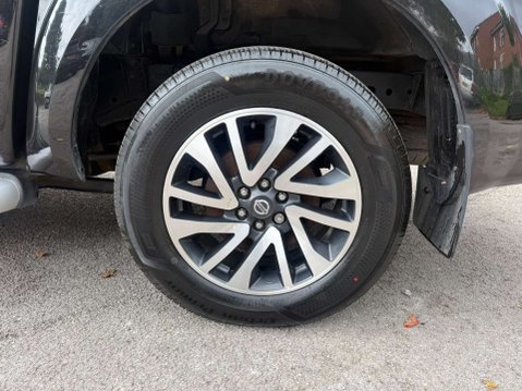 Nissan Navara 2.3 Navara Tekna dCi Auto 4WD 5dr 44
