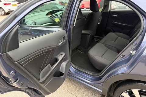Honda Civic I-VTEC SE PLUS NAVI AUTOMATIC - ONE LADY OWNER - REVERSE CAMERA 25