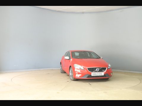 Volvo V40 D2 R-DESIGN 2