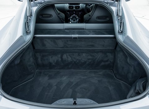 Aston Martin Vantage 34