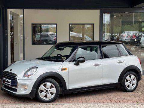 Mini Hatch 1.5 Cooper Auto 5dr 1