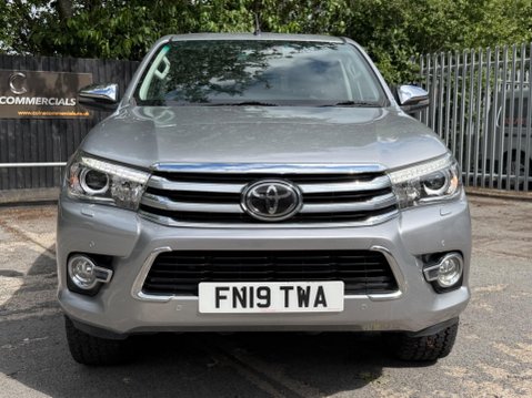 Toyota Hilux INVINCIBLE X 4WD D-4D DCB 8