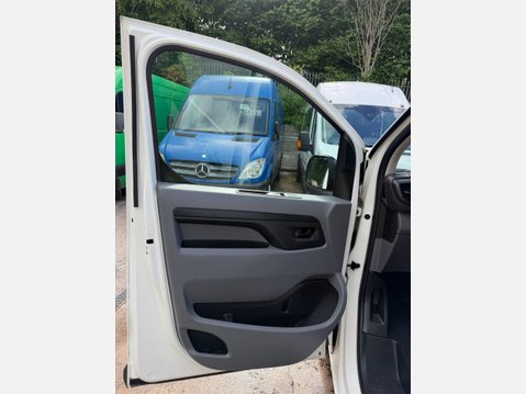 Peugeot Expert 1.6 BlueHDi 1000 Professional Standard Panel Van 6dr Diesel Manual MWB Euro 43