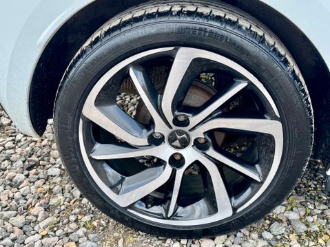 DS DS 3 PURETECH CONNECTED CHIC 42