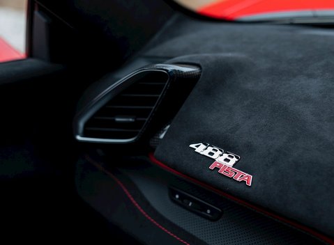 Ferrari 488 Pista 18