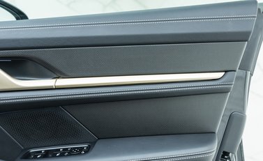 Porsche Taycan TURBO S 32