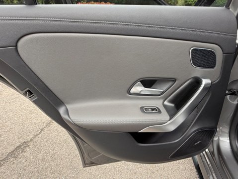 Mercedes-Benz A Class 2.0 A35 AMG (Premium Plus) SpdS DCT 4MATIC Euro 6 (s/s) 5dr 38