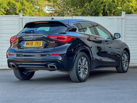 Infiniti Q30 1.6T Premium InTouch Hatchback 5dr Petrol Manual Euro 6 (s/s) (122 ps) 5
