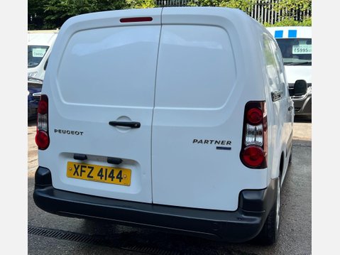 Peugeot Partner 1.6 eHDi 750 SE Panel Van 4dr Diesel Manual L2 (s/s) (128 g/km, 90 bhp) 13