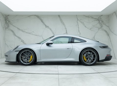 Porsche 911 GT3 Touring (992) 2
