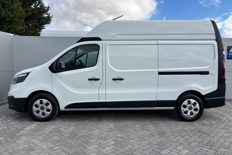 Renault Trafic LH30 Advance 150ps dCi Panel Van 8