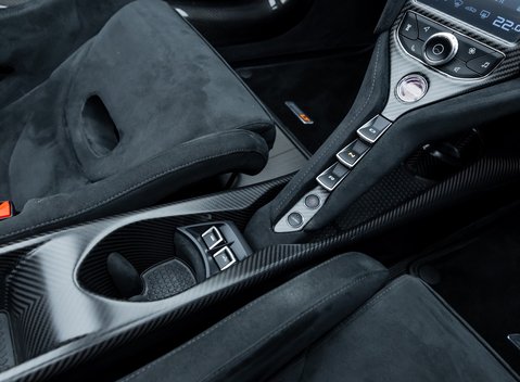 McLaren 765LT Spider 28