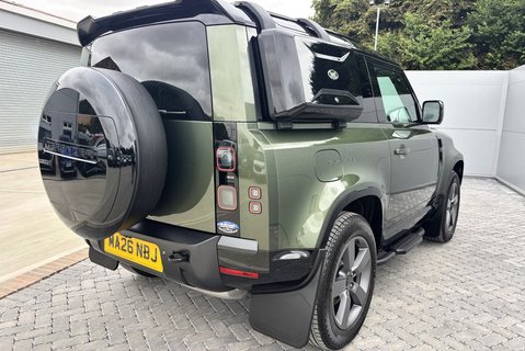 Land Rover Defender 90 D250 Hard Top X-Dynamic HSE 3 Seat 6
