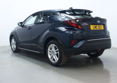 Toyota C-HR 1.8 VVT-h GPF Icon SUV 5dr Petrol Hybrid CVT Euro 6 (s/s) (122 ps) 10