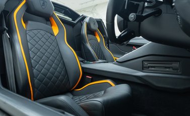 Lamborghini Aventador S LP 740-4 ROADSTER 17